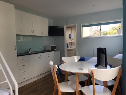 Konyha, Acacia Caravan Park & Holiday Units in Ararat