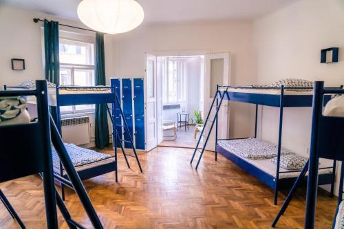 Cosmopole Hostel