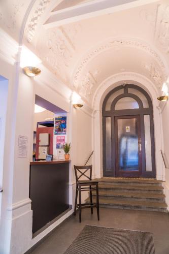 Cosmopole Hostel