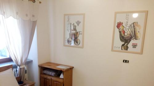 One-Bedroom Apartment image 7