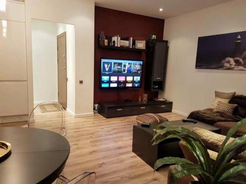 Modern 2 bedroom apartment in the city centre