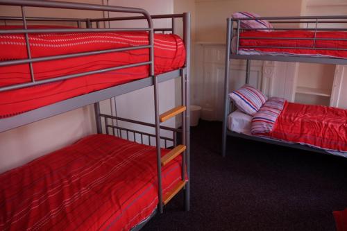 Newbrough Bunkhouse - image 3