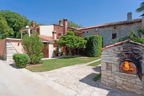  Angelika in Grabri (Haus für 6-8 Personen) in Barban