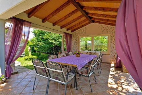  Villa Celeste in Nedešćina (Haus für 8-10 Personen) in Nedeščina