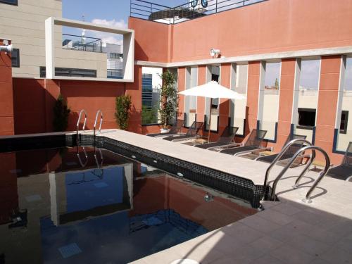Eco Alcalá Suites - image 4