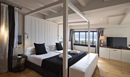 Hotel Trias - image 2