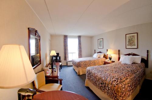 New Hartford Hotel - image 8