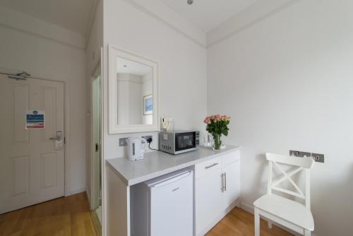 No 23 in West Kensington