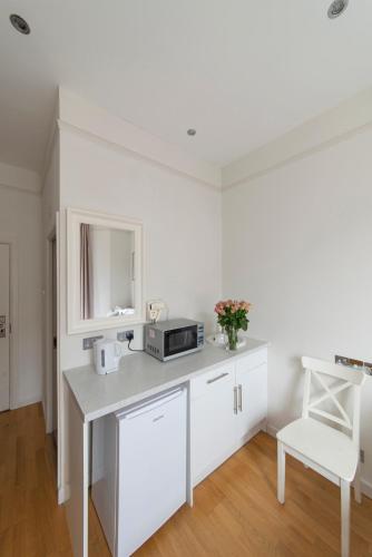 No 23 in West Kensington