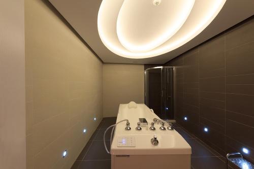 Agusta Spa Hotel - image 10