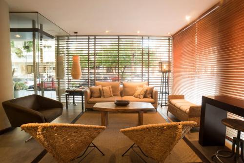 صالة مشتركة/ منطقة التلفزيون, 27 Suites Hotel in Pocitos