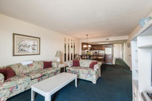 Ocean Towers Resort by Capital Vacations - image 4