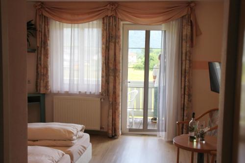 Gasthof Hotel zur Post Room Type - Double Room with Balcony