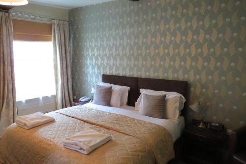 1 queen bed