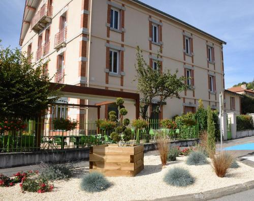 Hotel Restaurant de la Poste Hotel de charme Saint-Nicolas-des-Biefs