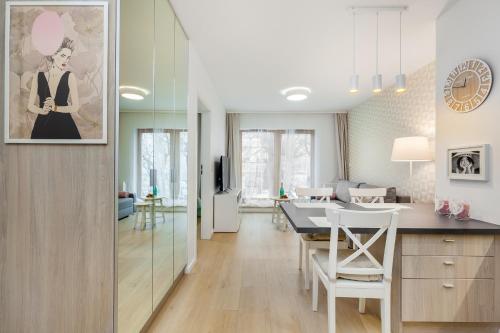 Apartamenty Black&White – Apartament Batory Five