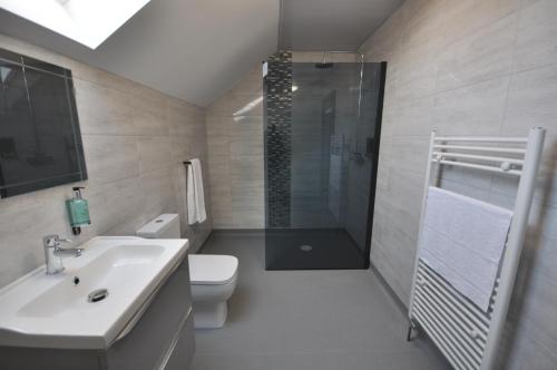 Bathroom, Bentinck Apartments in Newcastle upon Tyne