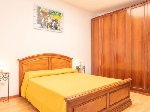 2 bedrooms, 3 beds