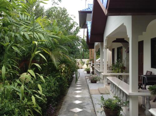 Wattana Bungalow thumbnail 3