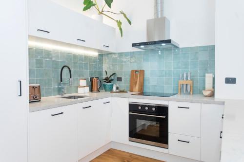 Anzac North Loft - 4 Bedrooms & 2 Free Car Parks, Окленд (фото 10)