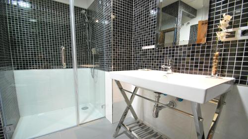 Apartamentos Living Sevilla Centro Maestranza - image 4
