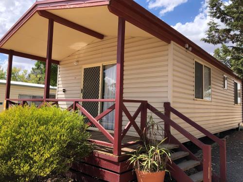 Acacia Caravan Park & Holiday Units