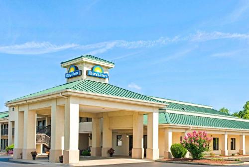 . Days Inn by Wyndham Covington