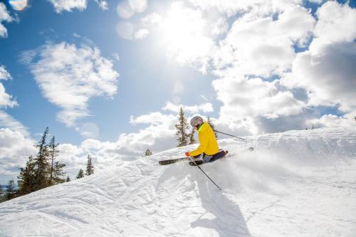 Lapland Hotels Ounasvaara Chalets - image 14