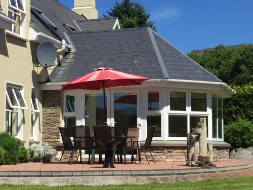2 Mile Lodge in Carhoomeengar