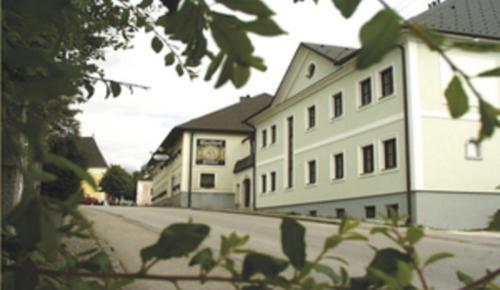 Gasthof-Pension Höller - image 5