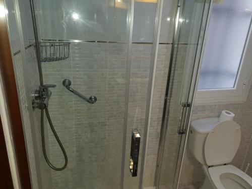 Hostal Angelines - image 9