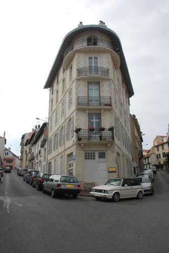 B&B Biarritz - L'Etape, 2ch, 250m Gde Plage, tt à pieds, Parking couvert - Bed and Breakfast Biarritz