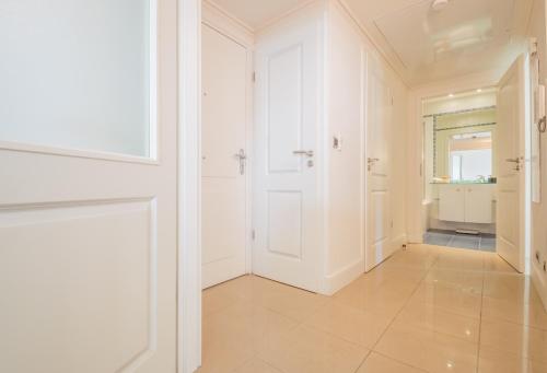 Sunlight Properties - Kahlua - Cannes - Sea front - image 13