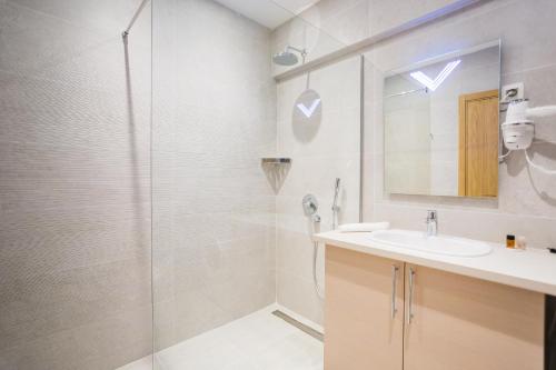 Lux Apartments WOW