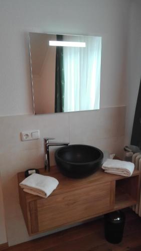 بيت شباب هوسب بيت شباب هوسب