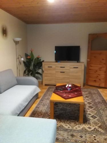 Gratarre 2, Kuressaare