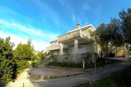  Beach Apartment Viktor 2 in Postira