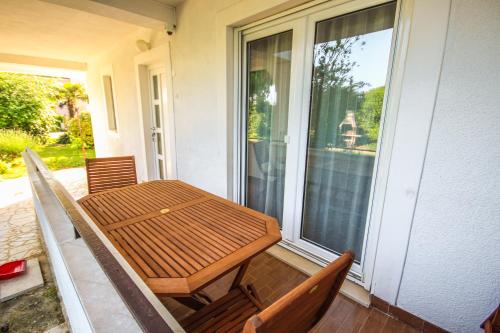 Cukon Holiday Home