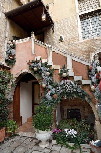 Palazzo Odoni - image 7