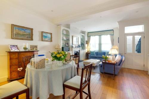 Fulham B&B 4