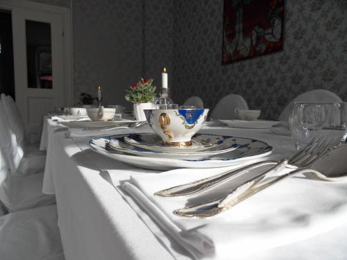 Annas Hotell - image 10