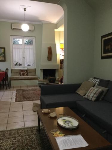  Elly's house in Athens in Athen