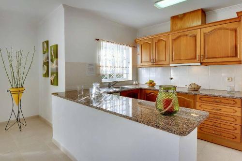 Kitchen, Villa Licinia in Guia