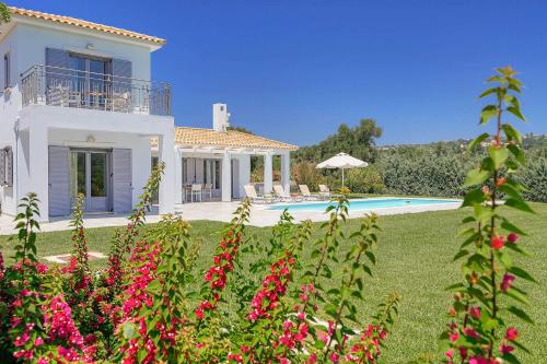 Exterior view, Villa Votsalo in Livathou