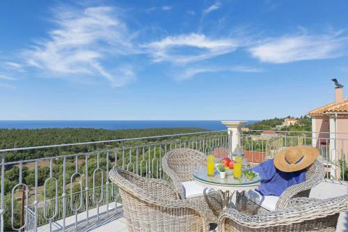 Villa Persephone - main image