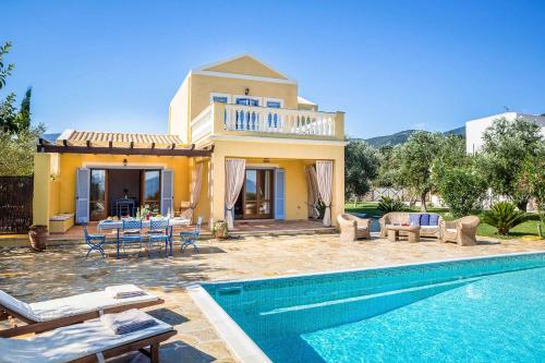  Villa Paola in 280 80 Karavomylos