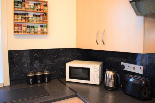 Konyha, Kelpies Serviced Apartments McDonald- 2 Bedrooms in Dél-Falkirk