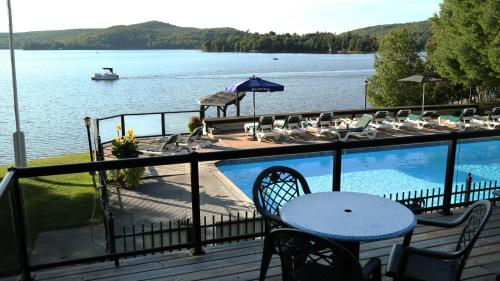 Sir Sam's Inn and Spa