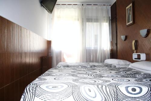 Hostal Sanmar - image 8