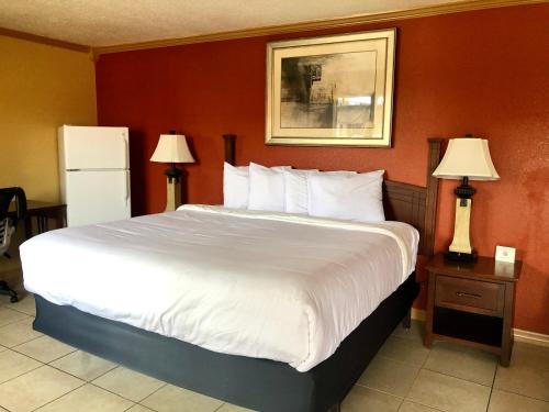 Americas Best Value Inn & Suites North Port - main image